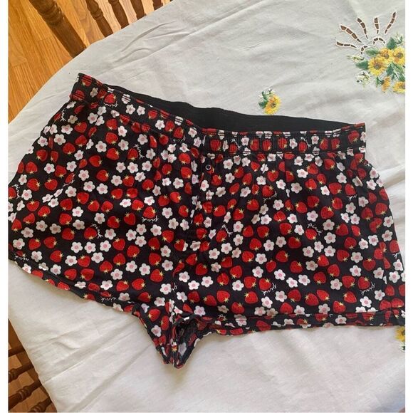 Victoria's Secret Pink Pajama Shorts Womens XXL Red Floral Loungwear - Picture 1 of 7
